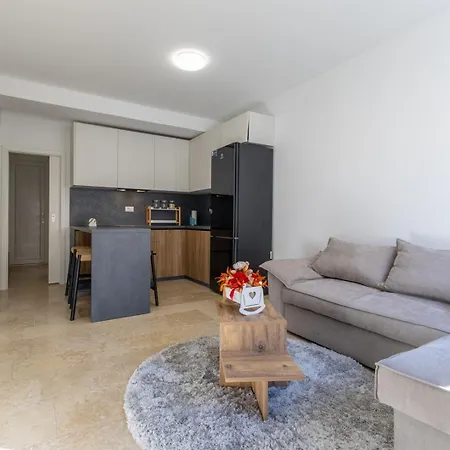 Two-bedroom Viktoria * Poreč